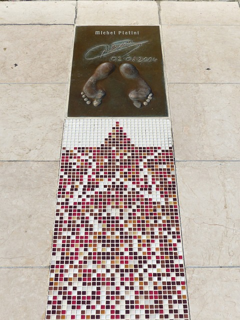 借自己稳固 借自己稳固